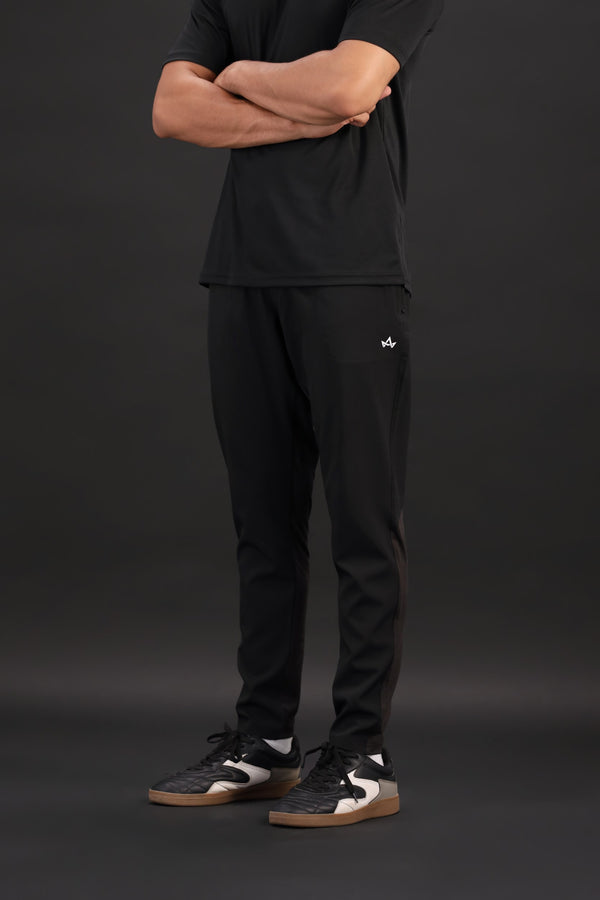 Black breathable workout trousers